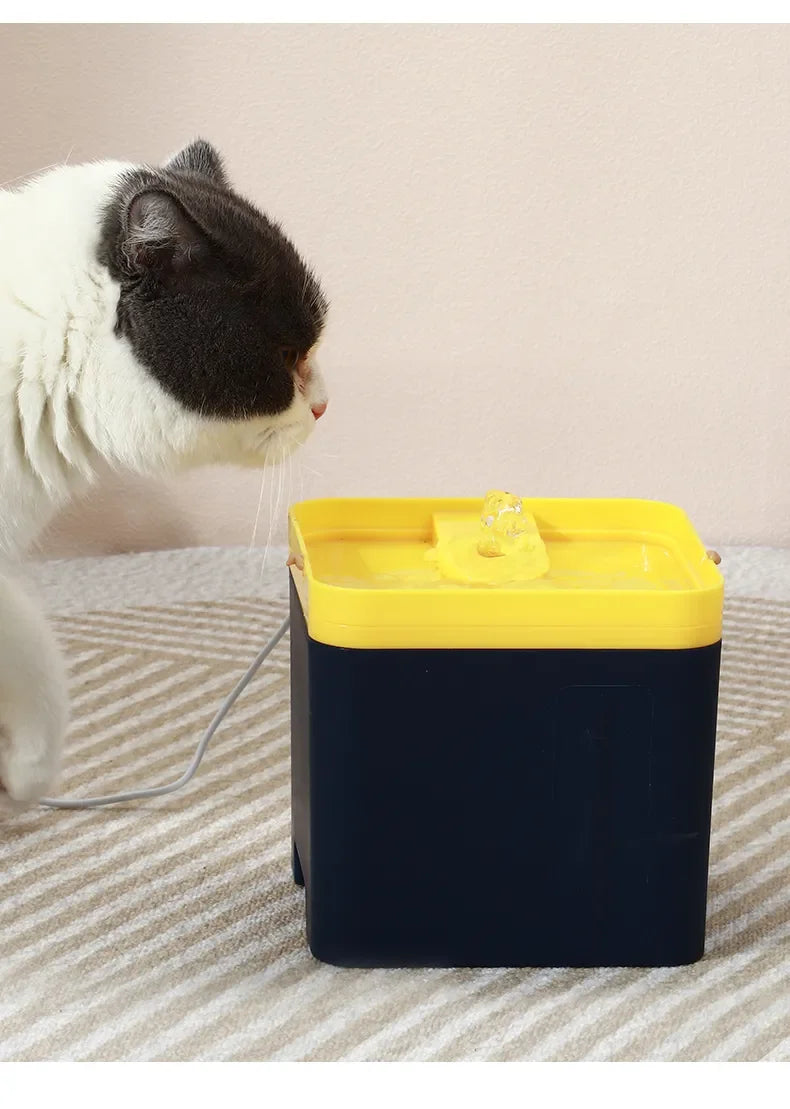 Cat Water Fountain, Electric water fountain with auto-filter and mute design for cats, featuring a 1.6L recirculating dispenser.